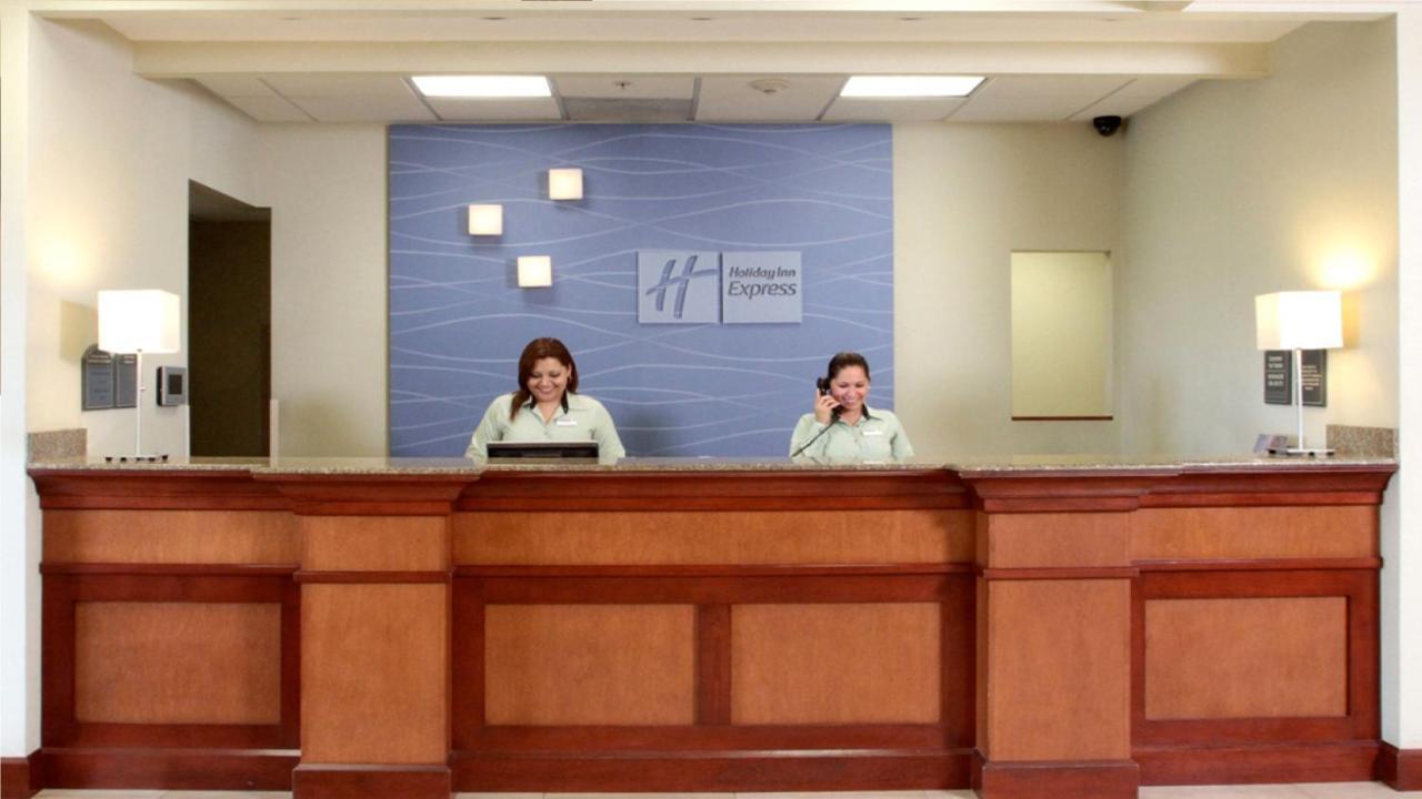 Holiday Inn Express & Suites Monterrey Aeropuerto By Ihg Apodaca Exterior photo