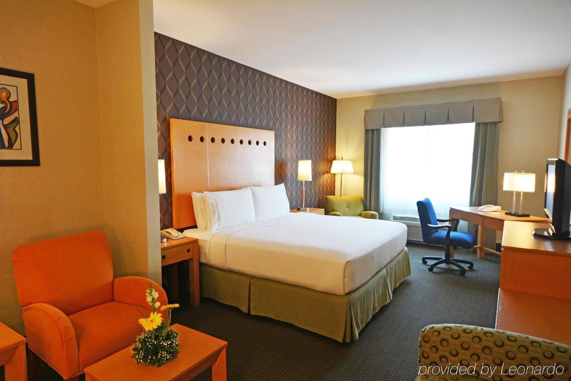 Holiday Inn Express & Suites Monterrey Aeropuerto By Ihg Apodaca Exterior photo
