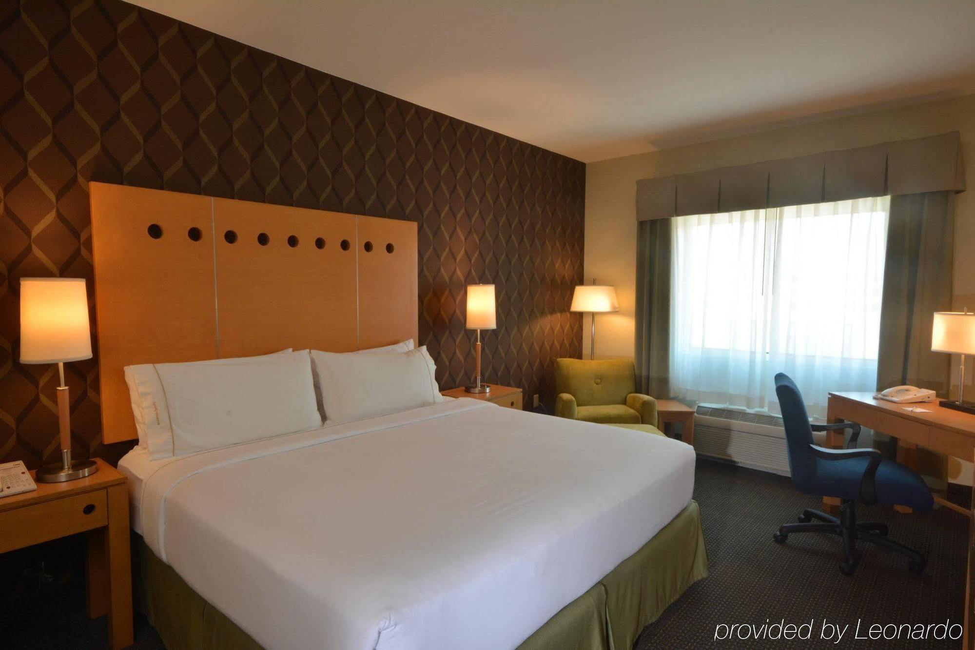 Holiday Inn Express & Suites Monterrey Aeropuerto By Ihg Apodaca Exterior photo