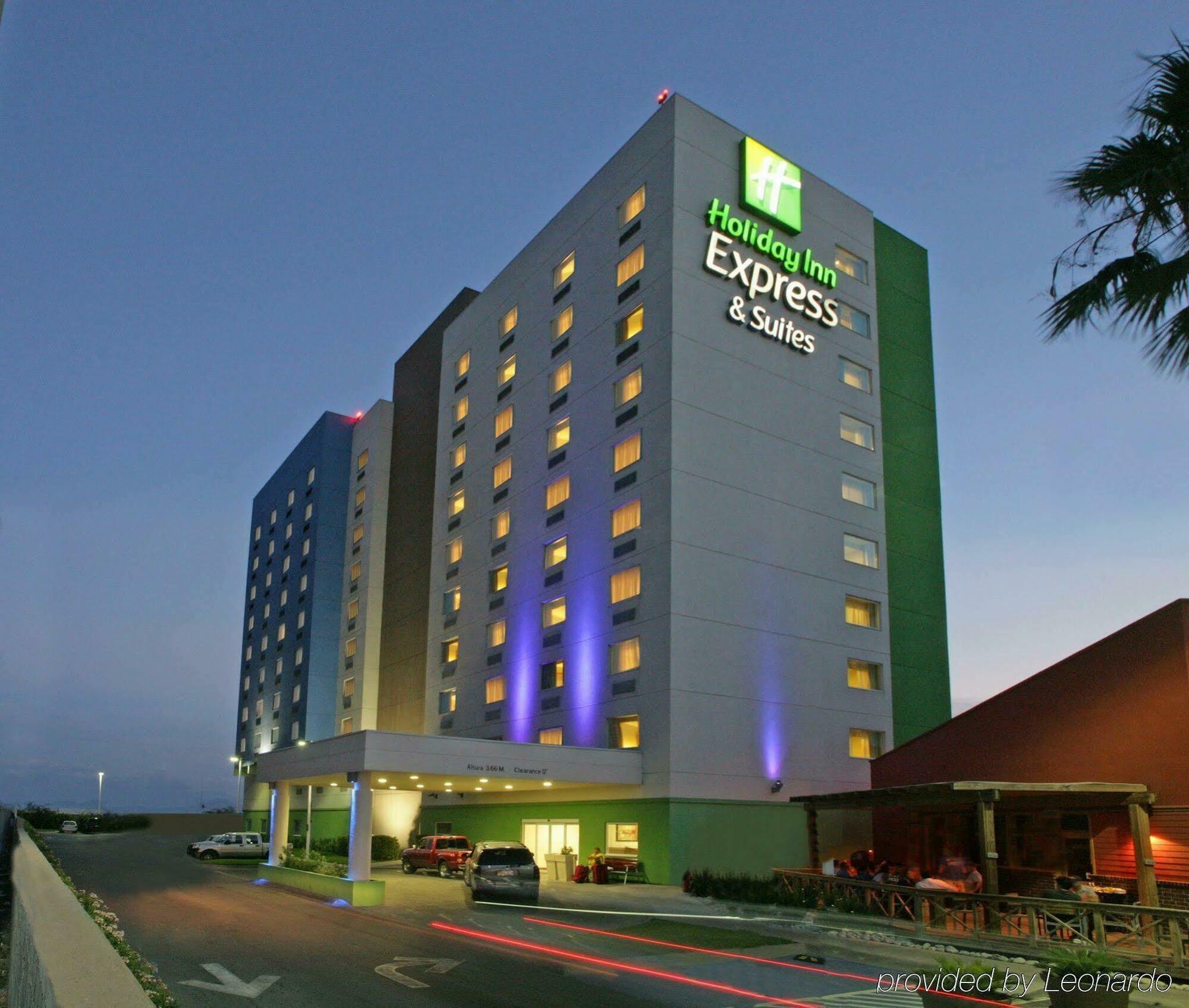 Holiday Inn Express & Suites Monterrey Aeropuerto By Ihg Apodaca Exterior photo
